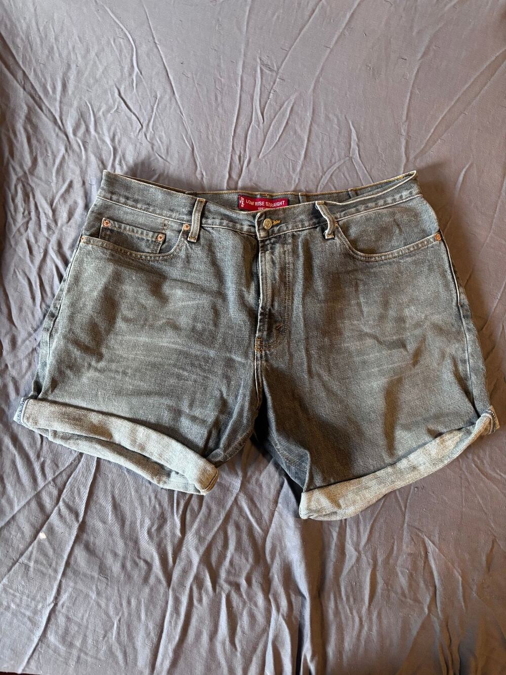 Levis 529 Low Rise Straight Mens W38 Denim Shorts Gray Rolled Cuff Casual Cutoff
